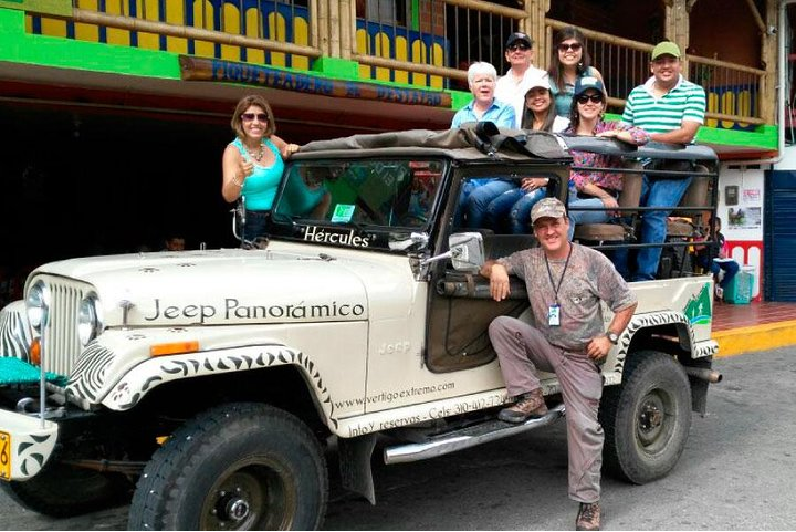 jeep-panoramico- - Turismo en el Eje Cafetero, Alquiler de Fincas en el Quindio Je